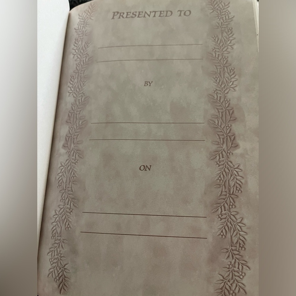 NEW!!The Inspirational Bible by Max Lucado - Picture 3 of 9